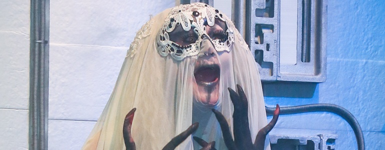 Screening Team, Screaming Beings, and Oscar Bling